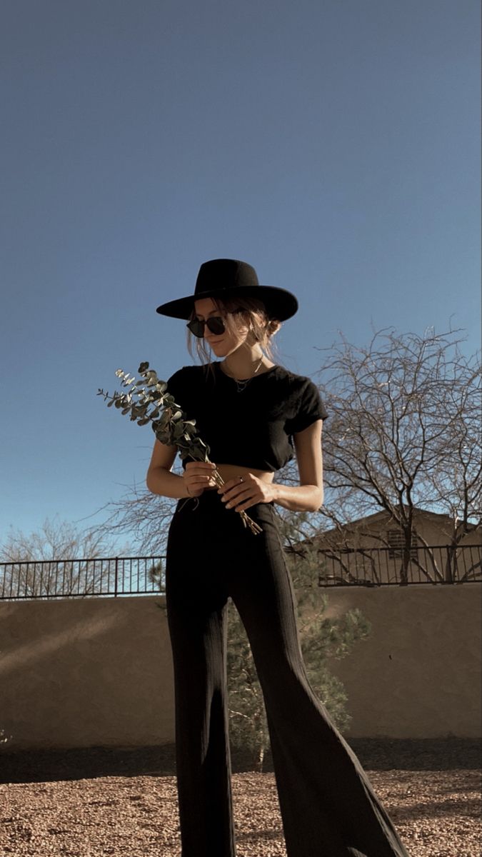 Wide brimmed hat, flare pants, bell bottoms, west, arizona Black Brim Hat Outfits, Black Wide Brim Hat Outfit, Wide Brim Hat Outfit Summer, Brimmed Hat Outfit, Wide Brim Hat Outfit, Brim Hat Outfit, Womens Wide Brim Hats, Hat Outfit Summer, Black Bell Bottom