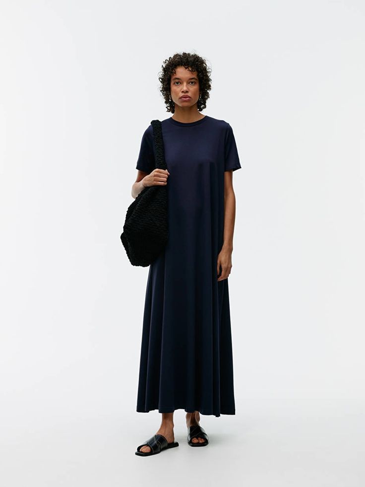 Relaxed T-Shirt Dress - Dark Blue - ARKET WW Summer Dresses With Side Slits And Crew Neck, Summer Dress With Side Slits And Crew Neck, Short Sleeve Cotton Dresses With Side Slits, Long Jersey Dress, Suits Clothing, Leggings And Socks, Full Length Dress, Knitwear Tops, Dress Cuts