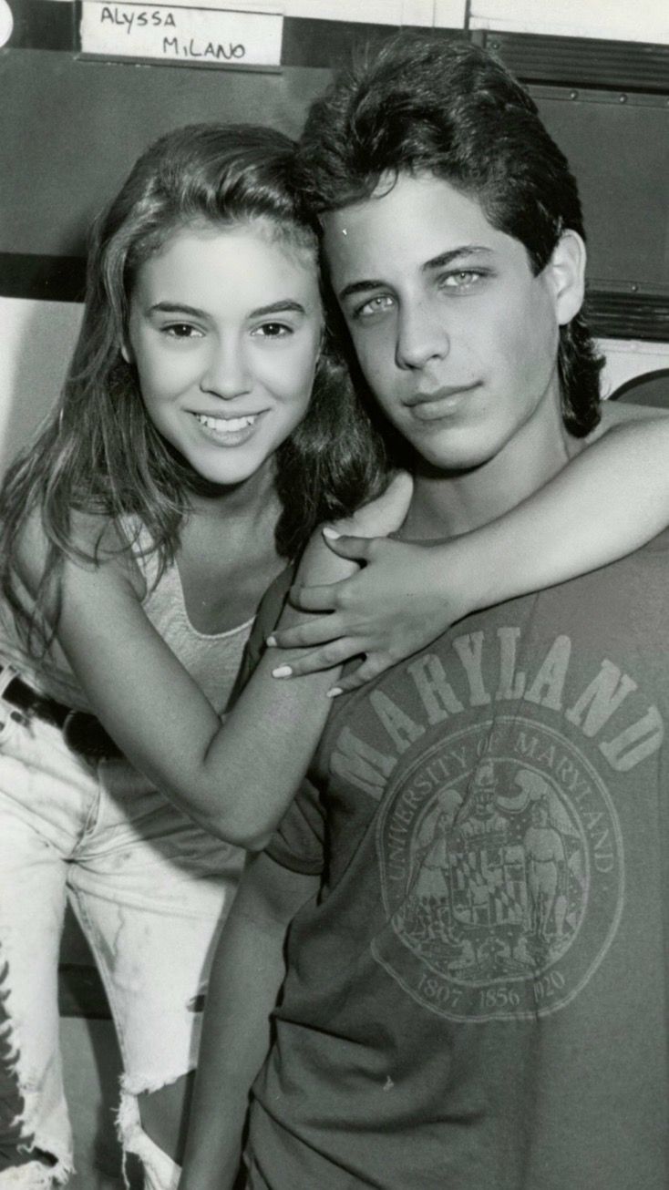 Alyssa Milano and Scott Bloom Alicia Milano, Alyssa Milano Young, Degrassi Junior High, Jewish Beliefs, Lindsay Wagner, 80s Pop Culture, Feeling Nostalgic, Celebrity Style Icons, 80s Pop