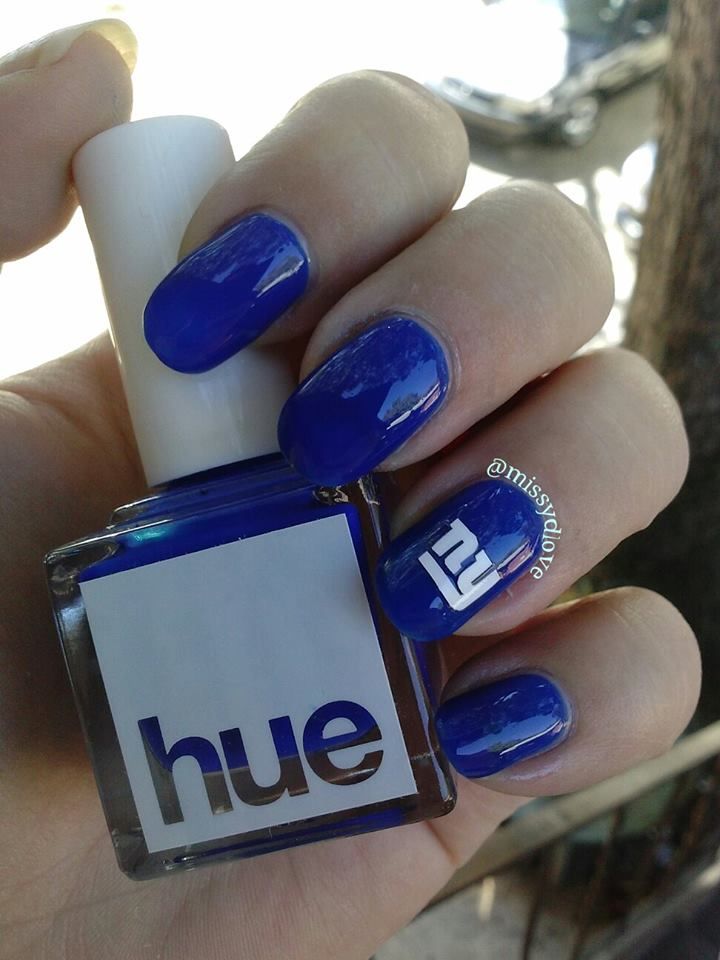 New York Giants Nails, Ny Giants Nails, Giants Nails, Ny Giants Painting, Giants Wallpaper New York, Sports Nails, Football Nails, Sunflower Nails, New York Giants Football