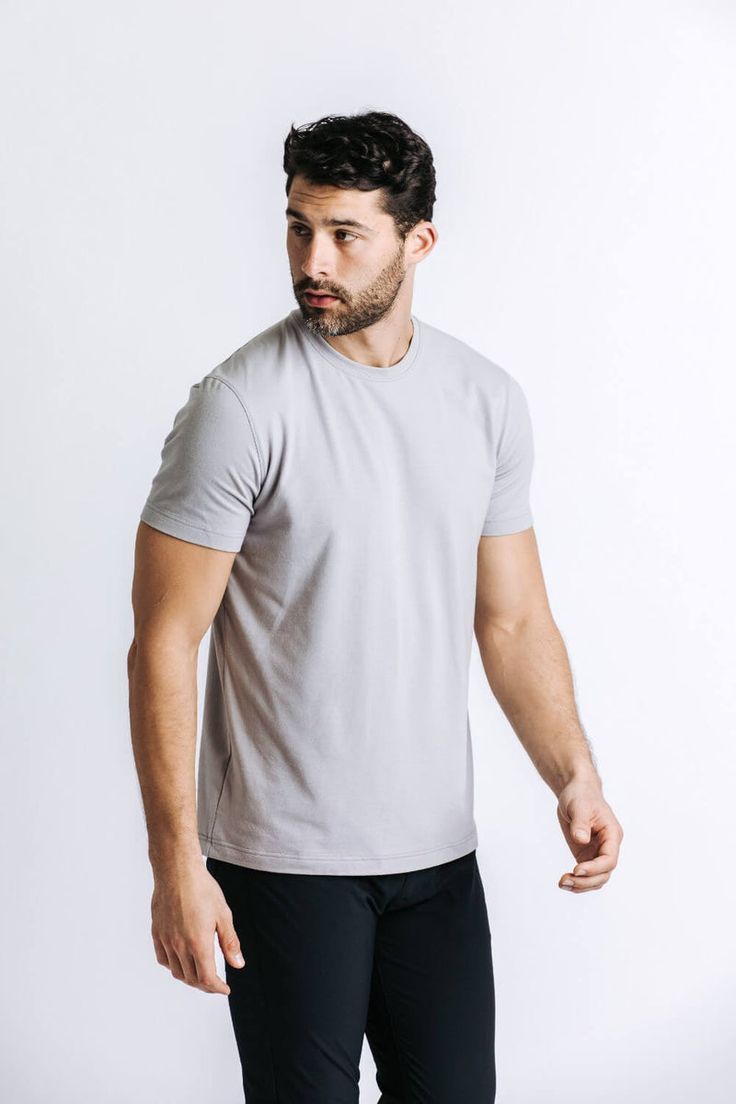 Sporty Cotton T-shirt For Outdoor Activities, Cotton Crew Neck T-shirt For Outdoor Activities, Basic Moisture-wicking T-shirt For Everyday, Functional Gray T-shirt With Go-dry Technology, Functional Gray Go-dry T-shirt, Functional Crew Neck Tops For Everyday, Functional Everyday Crew Neck Tops, Gray Crew Neck T-shirt For Outdoor Activities, Relaxed Fit Moisture-wicking T-shirt For Everyday