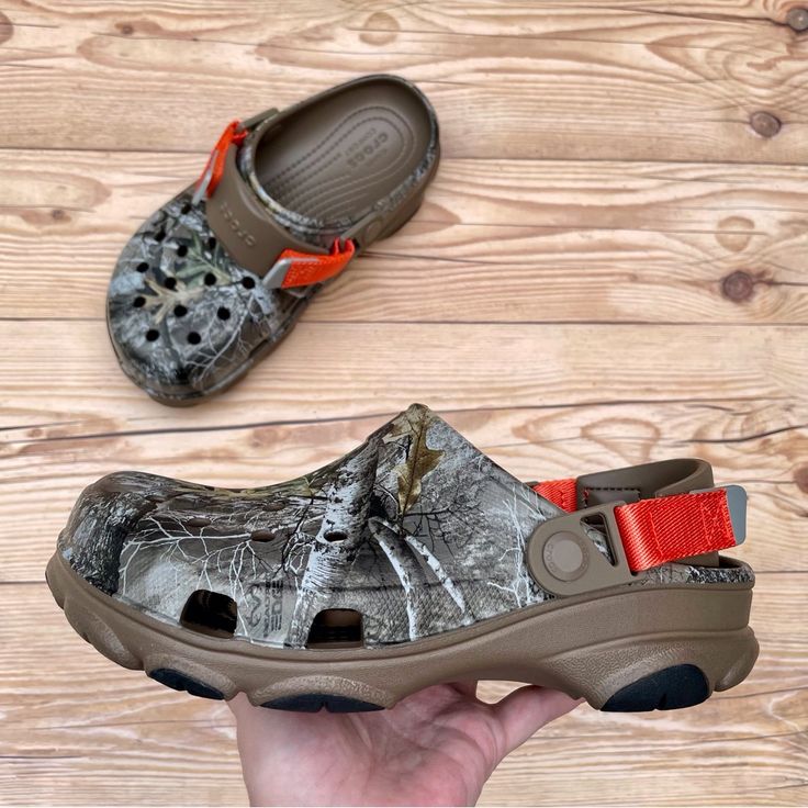 Brand New Crocs Realtree Edge All-Terrain Clog Color: Walnut Camo Men’s Size 5 / Women’s Size 7 Men’s Size 6 / Women’s Size 8 Men’s Size 7 / Women’s Size 9 Men’s Size 8 / Women’s Size 10 Men’s Size 13 Brown Round Toe Clogs For Outdoor Activities, Brown Clogs With Rubber Sole For Outdoor Activities, Casual Brown Clogs For Outdoor Activities, Brown Non-slip Clogs For Outdoor, Brown Casual Clogs For Outdoor, Casual Brown Non-slip Clogs, Casual Brown Clogs For Outdoor, Outdoor Non-slip Brown Clogs, Brown Round Toe Clogs For Outdoor