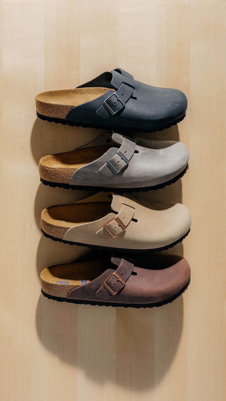 Pillow Slippers, Boston Outfits, Birkenstock Outfit, Spring Outfits Men, Living Healthy, Aesthetic Shoes, Swag Shoes, White Sandals, Leather Shoes Men