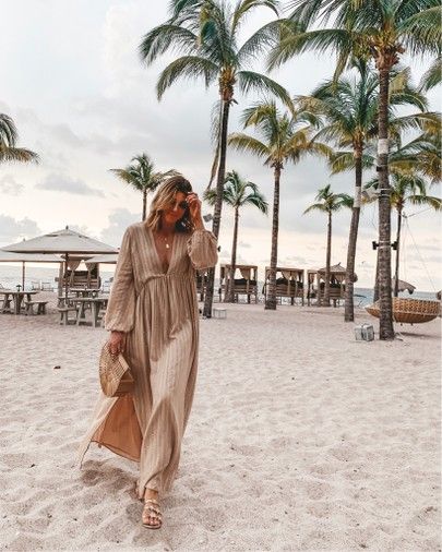 Beach Holiday Outfits, Beach Vacation Style, Resort Casual, Vacation Dresses Beach, Honeymoon Outfits, Resort Outfit, Maxi Dresses Casual, Beach Dresses, Beach Dress