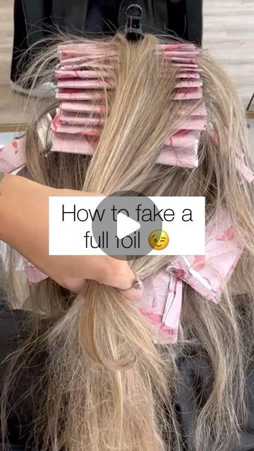 TAYLOR DELLATORRE | HAIR VIDEOS | BLONDES on Instagram: "How to fake a full foil 😉   ✨This is a great add-on service for a client on a budget or for someone who’s on a time crunch and doesn’t have time to be at the salon for more than a couple hours!   ✨I split the hairline into 3 sections and did 3 back-to-back weaves on each of those sections ✨I then continued my normal partial foil placement  🥥@joico Blonde Life Lightening Powder and 20vol Blonde Life Coconut Oil Developer  -Delivers up to 9+ levels of fastacting lift • Builds bonds for strong blondes • Strengthens hair, reducing breakage by over 54% in just one treatment  🦩@Framar “Flock Yeah” pop-ups   #BTCxJoicoPartner #Joico #blondelife #bondedbyblonde  @behindthechair_com #behindthechair @thebtcteam #thebtcteam @haleygable @cait Adding More Blonde Highlights, Variations Of Blonde Hair, Level 7 Hair With Highlights, Highlights Sectioning Hair, Diy Face Frame Highlights, At Home Blonde Highlights, Hair Money Piece Blonde, Full Foil Placement, How To Chunky Highlights