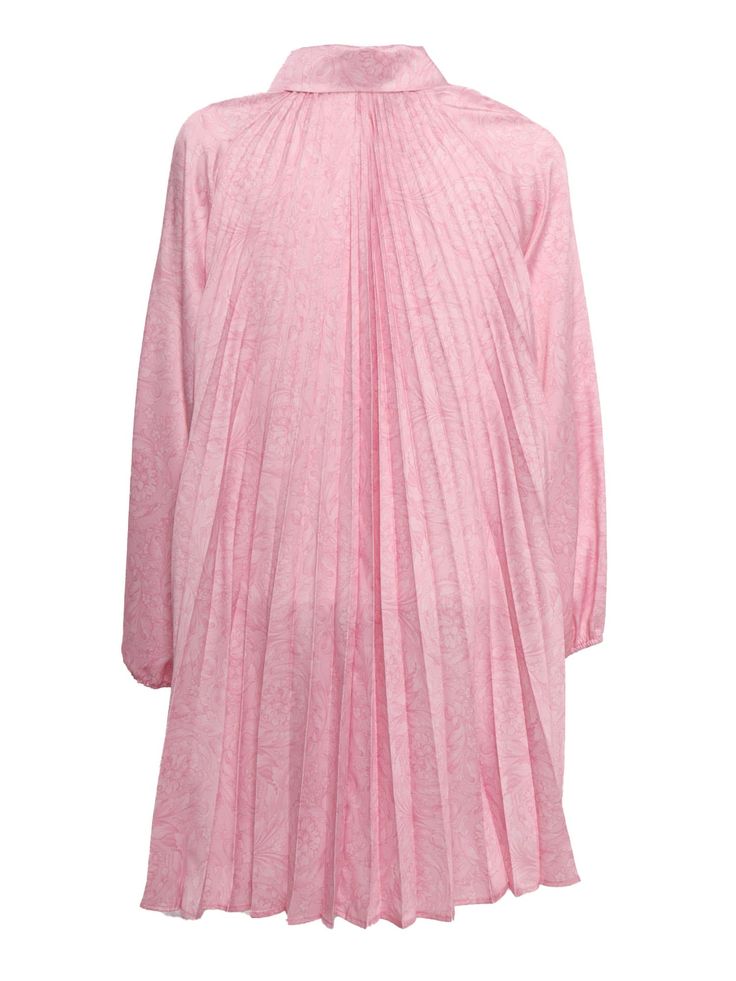 Pink Baroque style shirt dress in twill with long sleeves, loose fit, classic collar.Composition: 100% POLYESTER Pink Baroque, Style Shirt Dress, Versace Shirts, Versace Pink, Versace Dress, People Fall In Love, Baroque Style, Kenzo Kids, Baroque Fashion