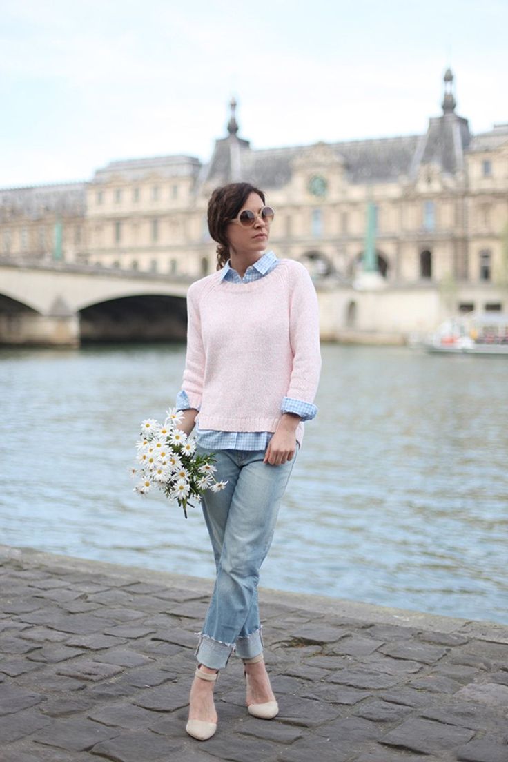 Outfit with Pink Sweater - 18 Ways to Wear Pink Sweaters Pink Sweater Outfit, Celebrity Jeans, Spring Sweater Outfits, Outstanding Outfits, Pink Sweater Dress, Wool Sweaters Womens, Gorgeous Outfits, Marled Sweater, Pink Pullover