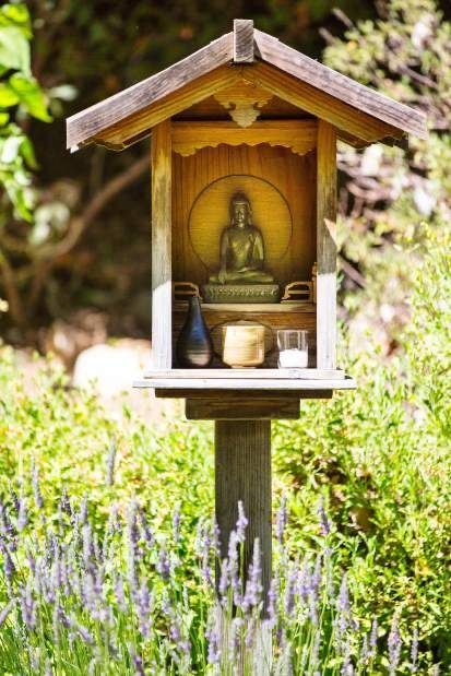 Bohemian Yoga Room, Pagan History, Buddha Shrine, Small Altar, Buddhist Monastery, Shrines Art, Nativity Stable, Sacred Garden, Prayer Garden