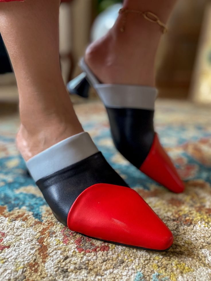 Red Black Mules Sandals, Block Color, Mule Sandals, Daily Dress, Leather Mules, Dress Jewelry, Trendy Accessories, Mid Heel, Contrasting Colors