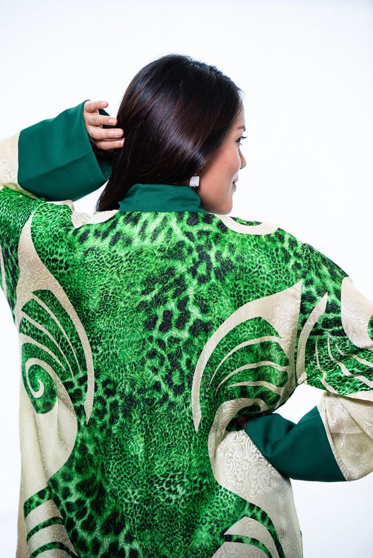 african prints Elegant Green Dress With Kimono Sleeves, Spring Wedding Green Kimono, Green Satin Kimono, Green Silk Dress With Kimono Sleeves, Green Silk Kaftan With Kimono Sleeves, Green Long Kimono For Wedding, Elegant Long Green Kimono, Green Silk Kimono For Spring, Luxury Long Silk Kimono