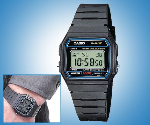 Reloj vintage Casio F-91w #reloj #relojes #relojesvintage #relojescasio #regalosparael #hoymelocompro Vintage Casio Watch, Casio Ae1200, Casio Databank, Casio F91w, Casio Illuminator, Casio Calculator, Casio Protrek, Casio Digital, Casio Classic