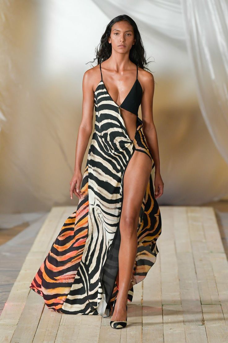 Roberto Cavalli 2022, Roberto Cavalli 2023, Beach Wear 2023, Animal Inspired Fashion, Vacation Wear For Women, Creative Dresses, Beach Wear For Women, Creative Wear, Resort Wear Collection