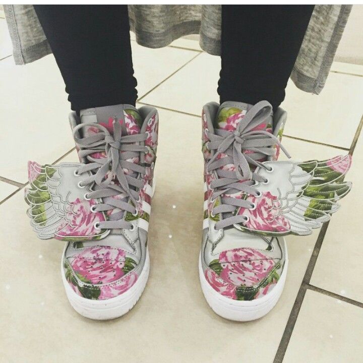 DOPE Outfits Wardrobe, Floral Sneakers, Jeremy Scott, Converse High Top Sneaker, Converse Chuck Taylor High Top Sneaker, Spring Outfits, High Top Sneakers, Adidas, Wardrobe