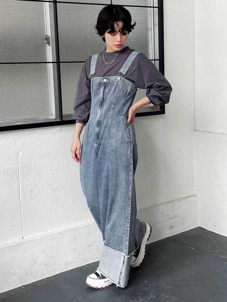 Women's Plain Minimalist Casual Denim Bib Pants Light Wash Casual  Sleeveless Denim Colorblock,Plain Overall Non-Stretch  Women Clothing, size features are:Bust: ,Length: ,Sleeve Length: Overalls Wide Leg, Baggy Womens Pants, Trendy Denim Overall Pants, Trendy Denim Overalls, Overalls Street Style, Jean Dress Outfit, Farmer Overalls, Trans Fashion, Jeans Dress Outfit