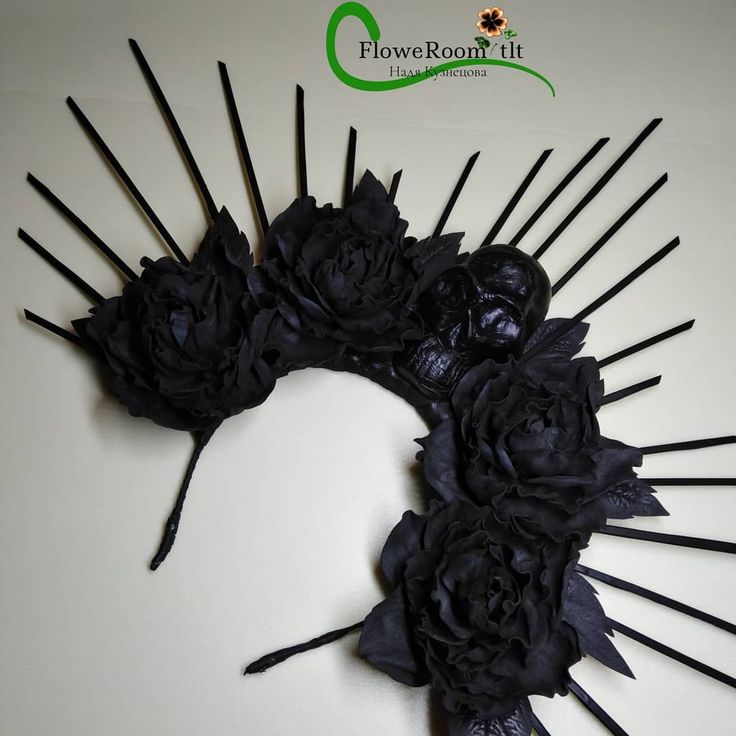 Gothic Crown Diy, Gothic Crown For Halloween Costume Party, Handmade Crown Headpiece For Halloween, Gothic Crown For Halloween Cosplay, Gothic Crown Headpiece For Halloween, King And Queen Crowns, Scary Clown Makeup, Dark Wedding Theme, Headpiece Diy