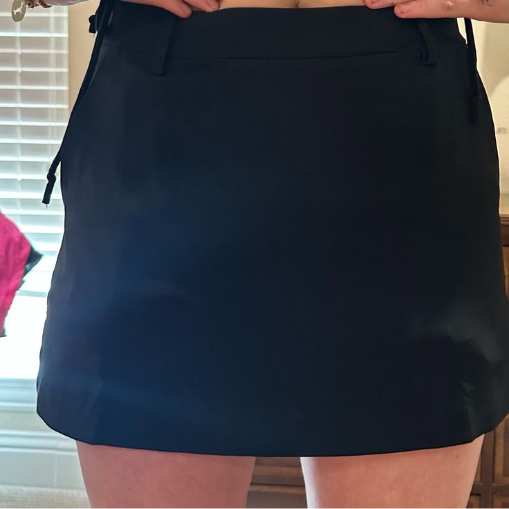 This Skirt Is Perfect For Summer And Is Like New!! I’m Willing To Send More Pictures If Needed And I Will Negotiate The Price As Well!! Chic Black Mini Tennis Skirt, Chic Black Tennis Mini Skirt, Night Out Solid Color Lined Skort, Chic Black Short Tennis Skirt, Black Tennis Skirt With Short Inseam And Lining, Solid Color Relaxed Skort For Night Out, Black Pleated Skort For Day Out, Summer Black Pencil Skirt Skort, Black Pencil Skirt Skort For Summer