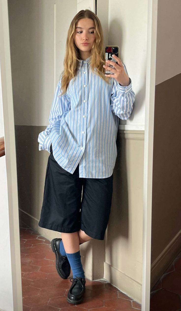 blue toned fit Blue Button Up Shirt Outfit Summer, Shirt Outfit Summer, Spring Time Outfits, Fancy Fabric, Blue Button Up Shirt, Streetwear Fits, Blue Outfit, Long Shorts, Fashion Books