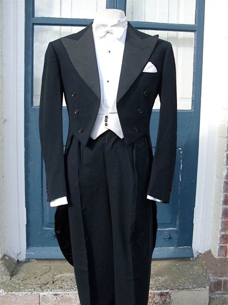 Kilgour's exquisite copy of Aistaire's white tie. White Tie Outfit, White Tie Suit, White Tie Tuxedo, Suit And Tie Men, Tuxedo Design, White Tie Dress, Suits Harvey, Prom Blue, Mens Formalwear