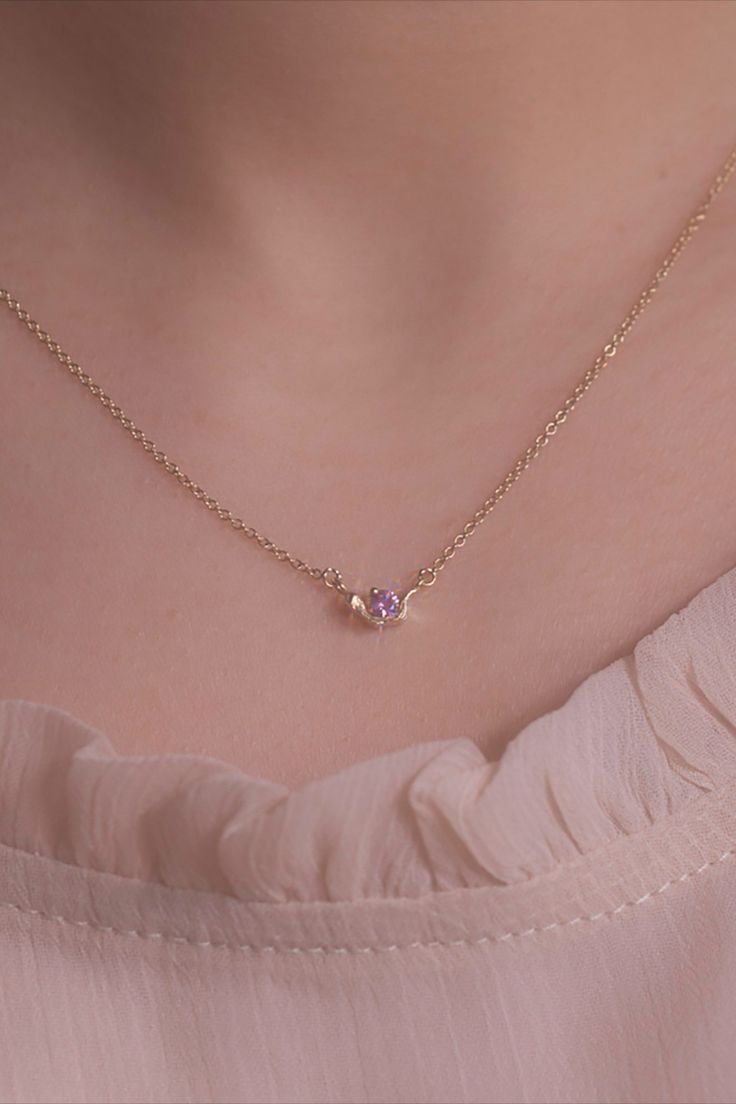 Creamy Pink Necklace Elegant Rose Gold Pink Opal Jewelry, Elegant Pastel Jewelry Gift, Elegant Pink Opal Round Necklace, Delicate Round Pink Necklace, Elegant Pink Opal Necklace, Minimalist Pink Round Necklaces, Minimalist Pink Necklaces, Pink Clavicle Chain Necklace In Fine Jewelry Style, Pink Clavicle Chain Fine Jewelry Necklace