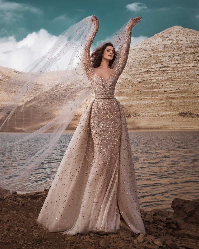 Zuhair Murad Bridal #zuhairmurad #fashion #moda #dress #vestido #gown #weddingdress #whitedress #bride #bridal #vestidodenoiva #vestidobranco #whitegown Zuhair Murad Bridal, Golden Gown, Most Beautiful Wedding Dresses, Fancy Wedding Dresses, Dream Wedding Ideas Dresses, Evening Dresses For Weddings, Engagement Dresses, Zuhair Murad, Wedding Dress Sleeves