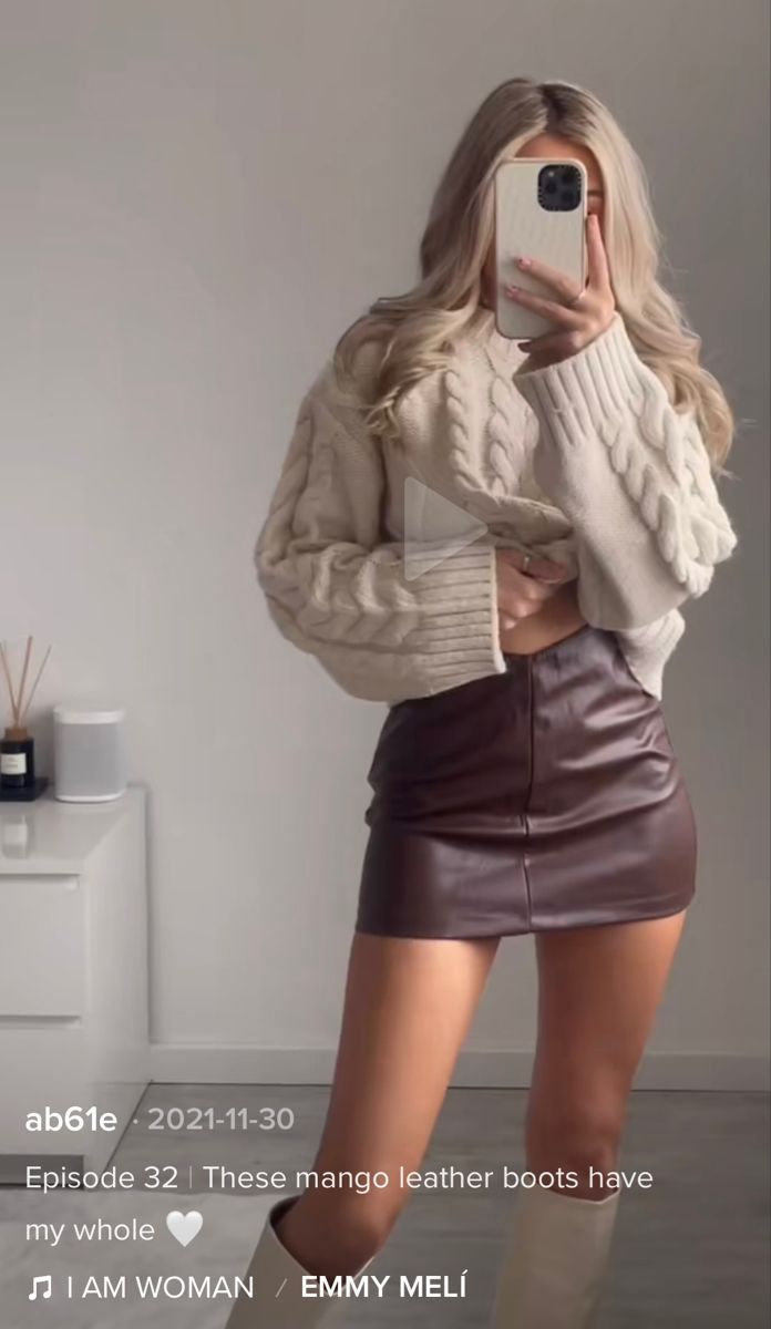 Fall Fashion Mini Skirt, Thanksgiving Outfit Brown Skirt, Birthday Outfits November, Burgundy Mini Dress Outfit, Wine Leather Skirt Outfits, Cozy Brown Outfit, Brown Skirt White Top Outfit, Brown Mini Leather Skirt Outfit, Brown Skort Ootd