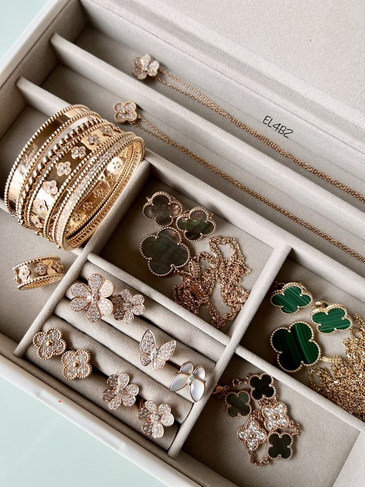 (2) Post your Van Cleef family portrait! | PurseForum Country Housewife, Rings Signet, Edgy Rings, Van Cleef And Arpels Jewelry, Charms Pandora, Expensive Jewelry Luxury, Van Cleef And Arpels, Jewelry Fashion Trends, Dream Girl