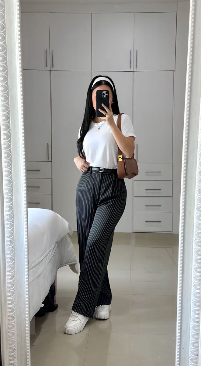 Cute Professional Outfits, Casual Work Outfits Women, Professional Outfits Women, Stylish Work Attire, Business Casual Outfits For Work, Casual Day Outfits, Elegante Casual, Classy Work Outfits, Classy Casual Outfits