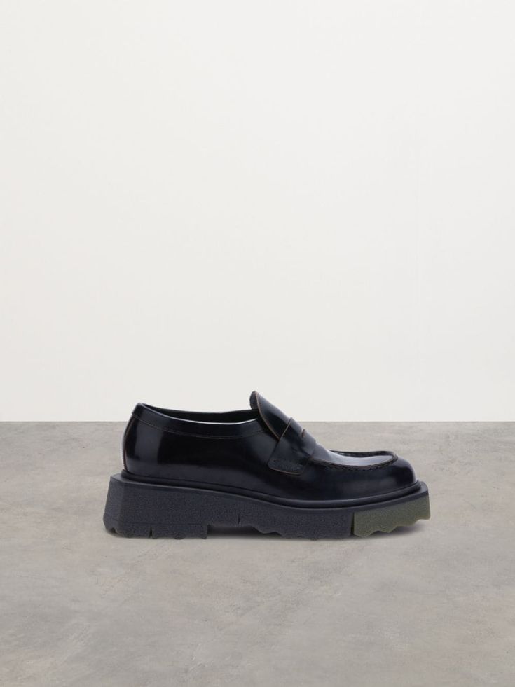 CALF SPONGE LOAFER - Off-White™ Official Site Soul Art, Crazy Shoes, Seat Belt, Mary Jane Sneaker, Rubber Sole, Black Leather, Loafers, Stitching, Slip On