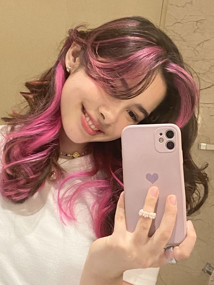 Pink Hair Dye, Hair Color Streaks, Hair Streaks, Dyed Hair Inspiration, Pretty Hair Color, Hair Color Pink, Hair Stylies, Dye My Hair, Hair Dye Colors