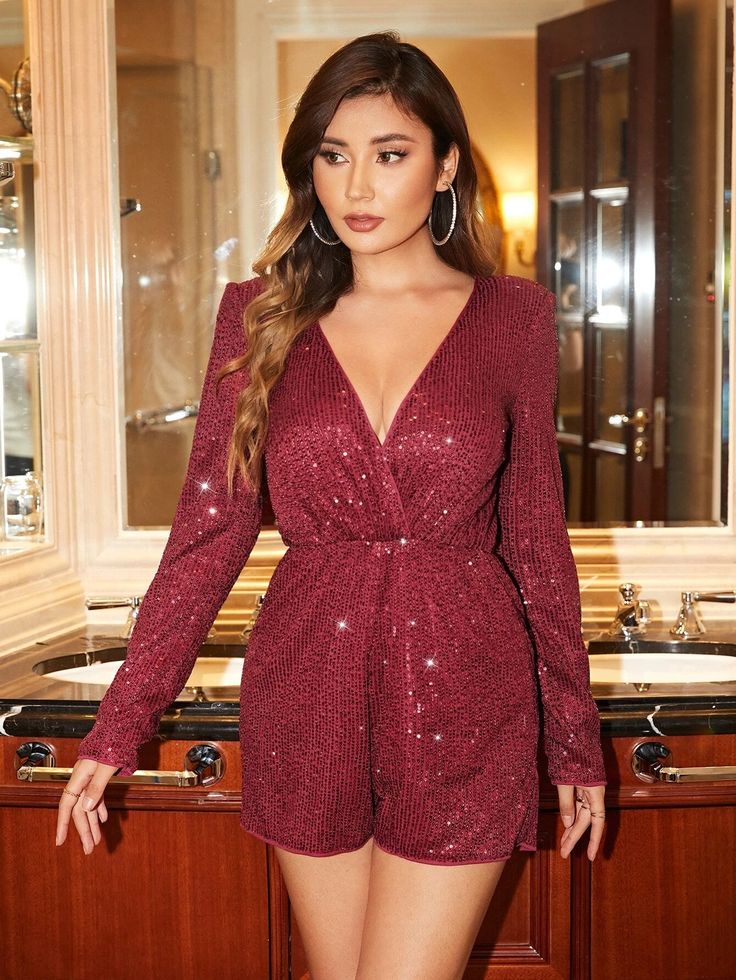 the Deep V Neck High Waist Romper is a stunning addition to your party wardrobe. This romper features a sleek and elegant design that is sure to turn heads on any occasion, The deep V-neck and long sleeves offer a chic and trendy look, while the wrap detail adds an extra touch of sophistication. The high waistline flatters your figure and adds an extra layer of elegance to your outfit. Specifications: Style: Party Wear Pattern Type: Plain Type: Tee Details: Wrap Length: Short Fit Type: Regular Fit Neckline: Deep V Neck Sleeve Length: Long Sleeve Waist Line: High Waist Fabric: Slight Stretch Material: Sequins Care Instructions: Hand wash, do not dry clean Body: Lined Sheer: No Product Measurement(cm): Size Bicep Length Bust Cuff Hip Size Inseam Length Shoulder Sleeve Length Waist Size S 31 Party Kleidung, Clean Body, Style Party, Waist Line, Look Chic, Deep V, Deep V Neck, Shoulder Sleeve, Waist Size