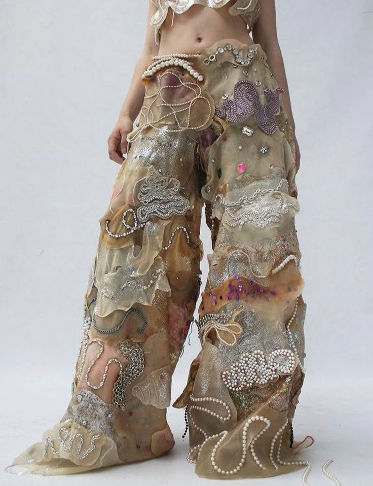 Jellyfish Fashion, Surreal Fashion, Harajuku Skirt, National Anthem, Mode Inspo, 가을 패션, Mode Inspiration, Costume Design, Couture Fashion