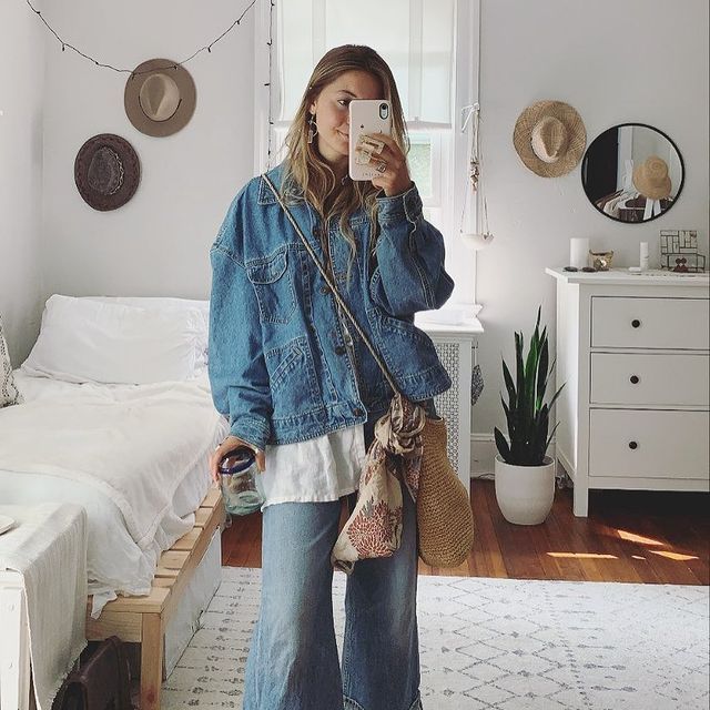 m a d i s o n | design (@madauer) • Instagram photos and videos Boho Jean Jacket Outfit, Oversized Jean Jacket Aesthetic, Oversized Denim Jacket Outfit Spring, Black Jean Jacket Outfits Fall, Oversized Denim Jacket Outfit Summer, Long Jeans Jacket Outfit, Light Blue Denim Jacket Outfit Women, Spring Jean Jacket Outfits, Big Denim Jacket Outfit