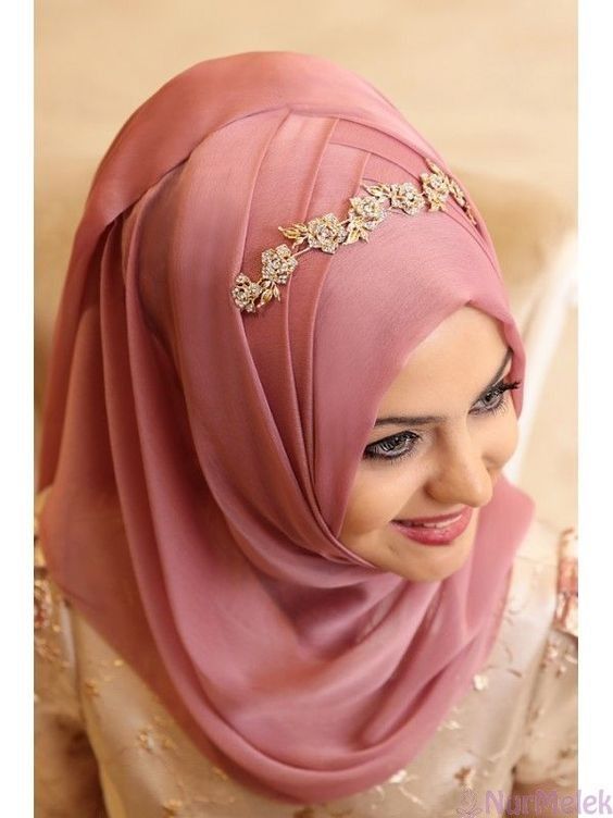 Bridal Hijab Styles Tutorials, Bride Hijab Style, Saree With Hijab, Muslim Wedding Dress Hijab Bride, New Hijab Style, Bridal Hijab Styles, Wedding Hijab Styles, Bride Hijab, Scarf Styling