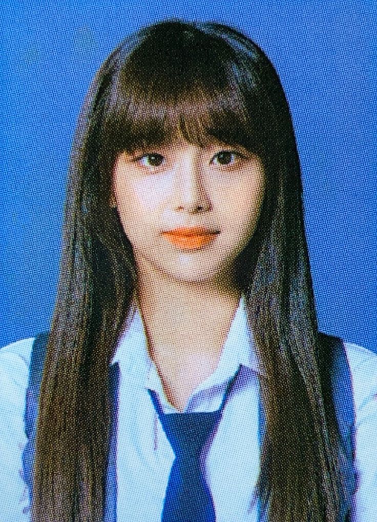 Kpop Id, Year Album, Chuu Loona, Id Photo, Olivia Hye, August 19, School Photos, Kim Lip, Mug Shots