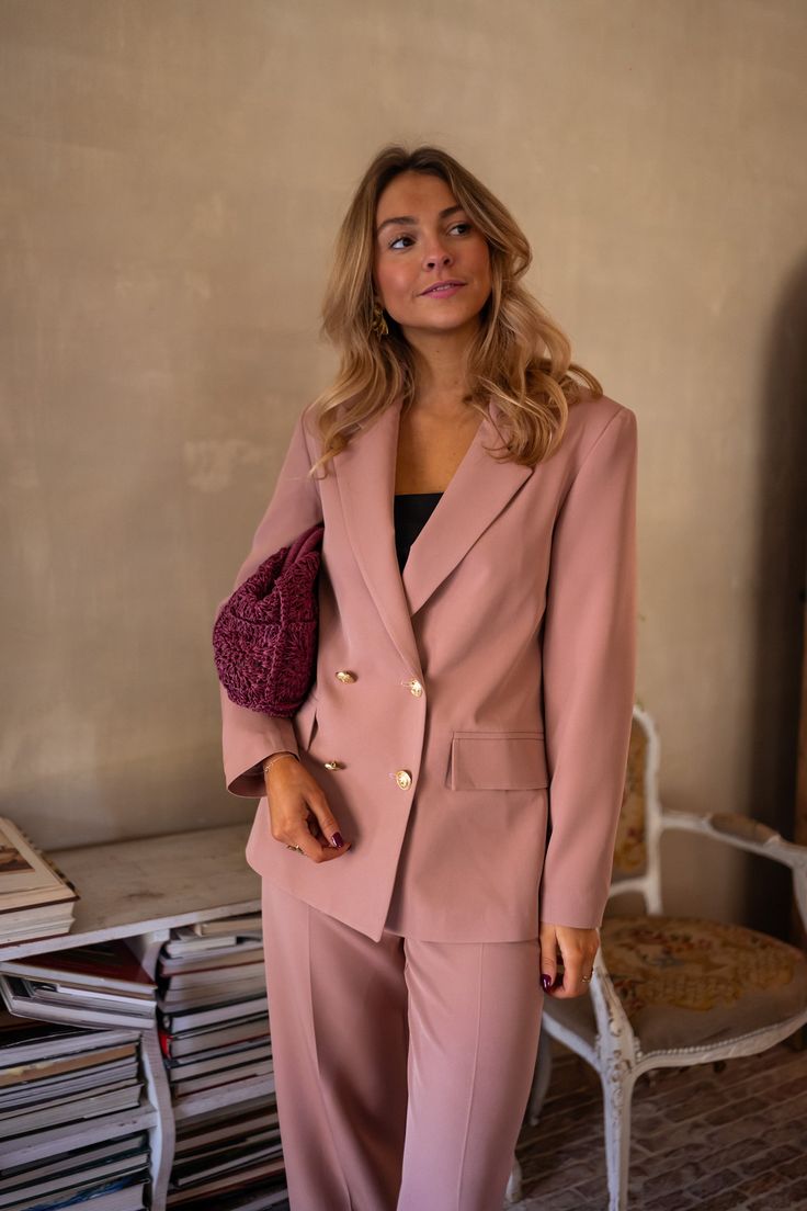 Old Pink Maon Blazer – Easy Clothes North America Pink Blazer For Office Wear In Fall, Chic Pink Blazer For Business, Tailored Pink Pantsuit For Fall, Pink Blazer With Suit Collar And Buttons, Pink Fall Blazer For Office Wear, Pink Fall Office Wear Blazer, Pink Lapel Collar Suit For Fall, Fall Pink Pantsuit For Work, Pink Suit With Lapel Collar For Fall