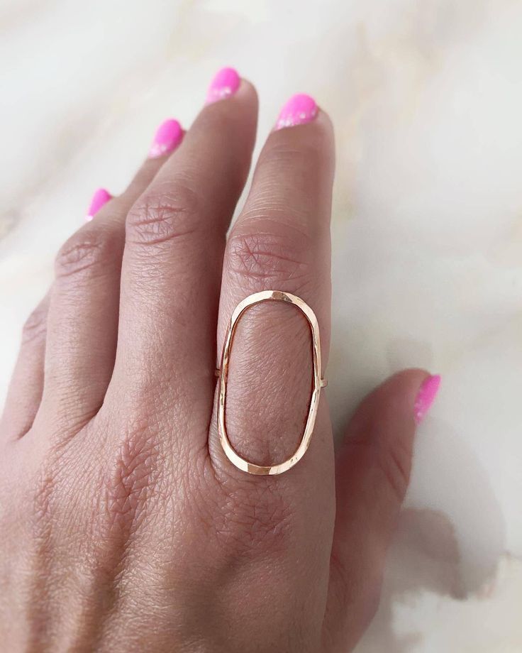 Dainty gold ring completely handcrafted. It is made of 14K gold filled, 14K rose gold filled or Sterling Silver you can select your favorite material. It’s full hammered to give a spectacular sparkle that really shines. Materials: 14K yellow gold 14K rose gold 14K white gold Modern Oval Link Rings For Everyday, Modern Everyday Rings With Oval Link, Modern Oval Rose Gold Rings, Modern Rose Gold Oval Rings, Minimalist Oval Rose Gold Ring, Minimalist Rose Gold Oval Ring, Karma Ring, Gold Circle Ring, Ring Geometric