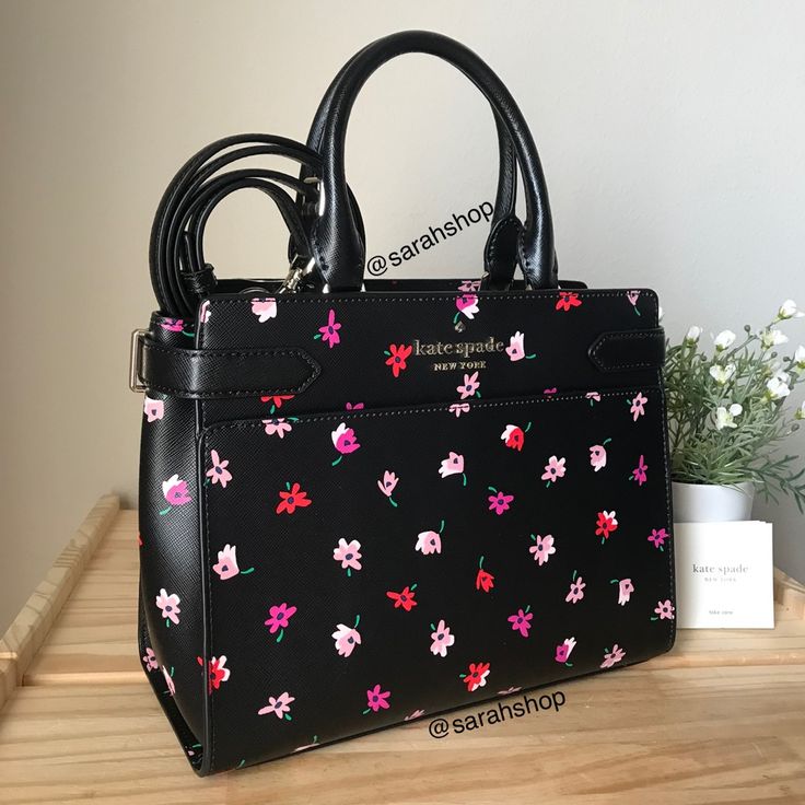 100% Authentic Kate Spade Staci Ditsy Buds Medium Satchel Black Multi And Gold Hardware Brand New With Tags 10.5” (Width) X 8.5” (Height) X 5” (Depth) Medium Size Handles Are 6” Drop Long Shoulder Strap Included Affordable Purses, Kate Spade Staci, Navy Purse, Backpacks Accessories, Kate Spade Satchel, Kate Spade Shoulder Bag, Ladies Bags, Bags Kate Spade, Bag Obsession