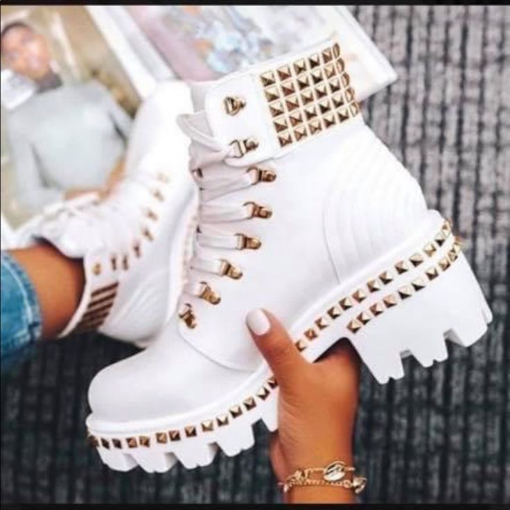 Amber Kicks Brand New In Box Size 6.5 Womens Trendy Shoes Sneakers, Basket Style, Fashion Shoes Heels, Cute Shoes Heels, Kawaii Shoes, Shoes Outfit Fashion, Fresh Shoes, Hype Shoes, Girly Shoes