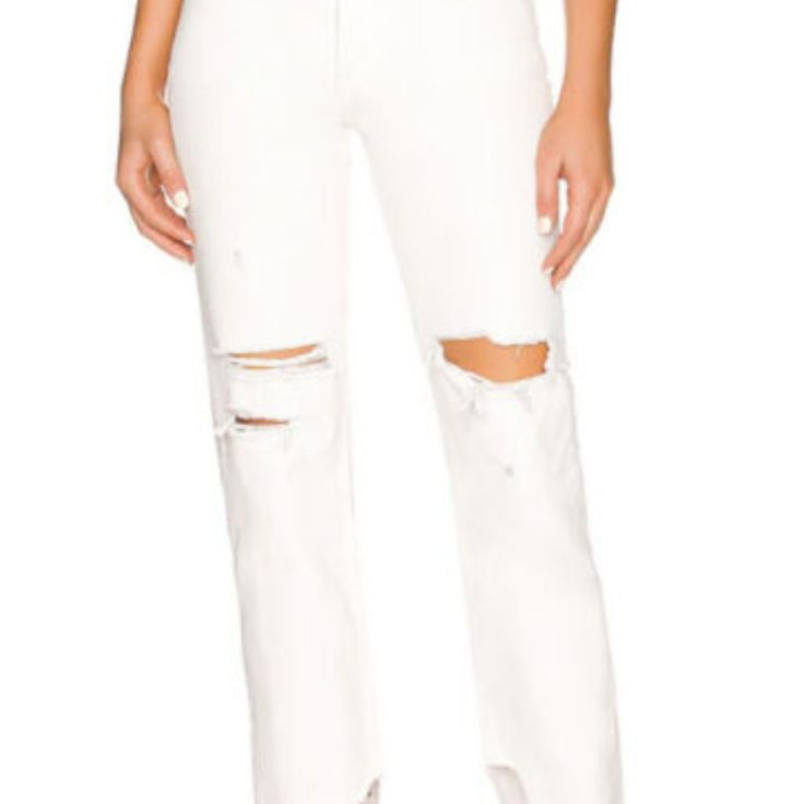 We The Free By Free People Women's Tapered Baggy Jeans High-Rise Denim Distressed Destroyed Hem Button Fly Msrp: $98 Color: Chalk White Size: 30 Waist: 30 Inches Rise: 12 Inches Inseam: 28 Inches Leg Opening:16 Inches *Measurements Are Approximate. No Visible Flaws. Open To Offers. White Ripped Straight Leg Jeans, Distressed White Straight Leg Jeans, White High Rise Ripped Jeans, White Mid-rise Ripped Jeans, White Distressed Straight Leg Bottoms, White Distressed Mid-rise Bottoms, White Ripped Bottoms For Spring, Distressed White Jeans For Fall, White Distressed Jeans For Fall