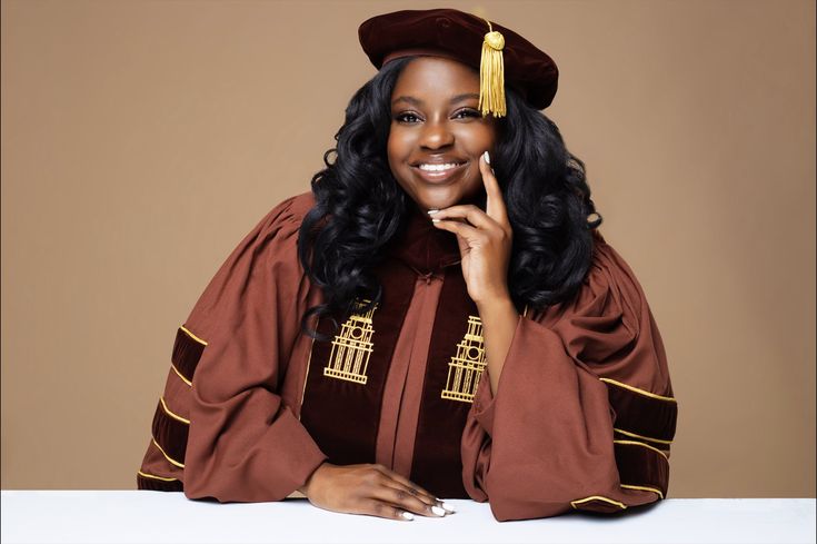 The Lily Kunda who could (@Kunda_Kentay) on X Doctorate Photoshoot, Lily M, Doctorate Graduation, Graduation Pic Ideas, Graduation Pic, To All My Friends, Grad Pic, Doctorate, Graduation Ideas