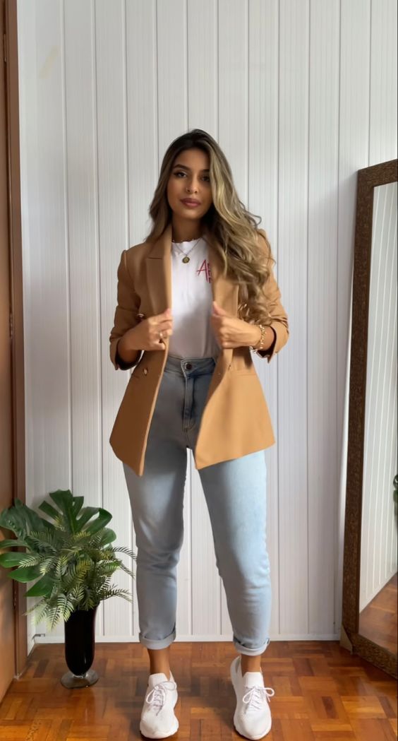 Outfits Con Jeans, Casual Chic Outfits, Mode Zara, Chique Outfits, Business Casual Outfits For Work, Elegante Casual, Mode Casual, Classy Work Outfits, Stylish Work Outfits