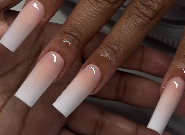 Ombre Nails Black Women, Simple Ombre Nails, Square Ombre Acrylic Nails, Ombré Nails With Design, Square Ombre Nails, Ombre Nails Square, Ombré Acrylic Nails, Blue Gold Nails, White Ombre Nails