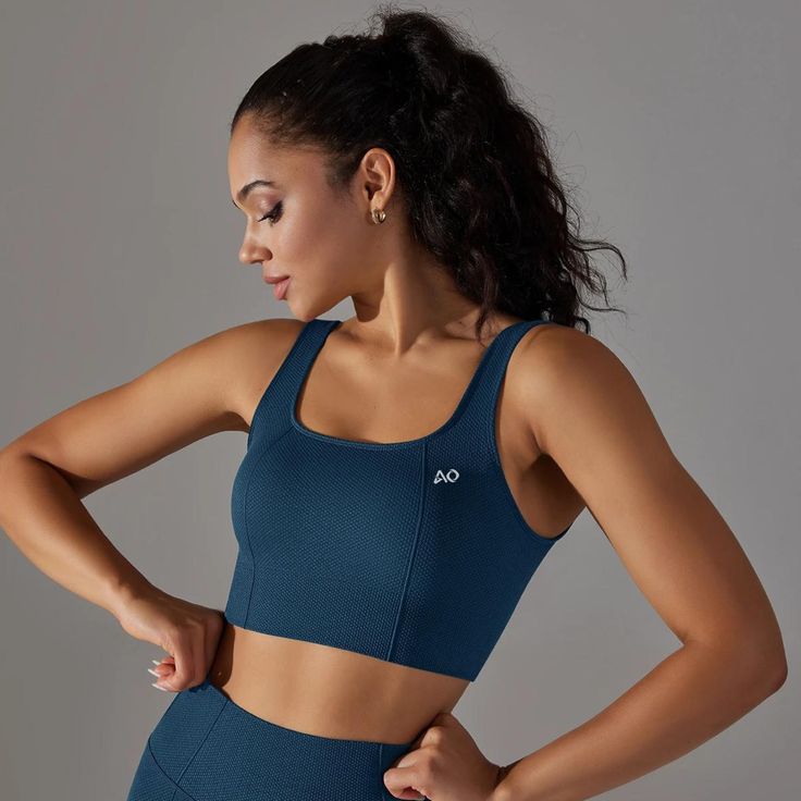 Constructed with advanced moisture-wicking fabric, our Dynamic Shape 2.0 Sports Bra keeps you cool and dry, allowing you to stay focused and motivated from start to finish. The breathable material ensures optimal airflow, while the quick-drying properties keep you comfortable throughout your workout.✔️Seamless✔️Fabric feels… lightweight, soft, stretchy✔️Triangle back design ✔️Low-medium impact Functional Athletic Fit Sports Bra For Light Sports, Supportive Moisture-wicking Activewear With Athletic Fit, Supportive Athletic Fit Activewear For Sports, Sweat-resistant Sportswear With Adjustable Fit, Breathable Functional Sports Bra For Light Sports, Dynamic Moisture-wicking Activewear For Gym, Sporty Medium Support Activewear For Running, Technical Activewear For Light Sports, Dynamic Compression Activewear For Gym