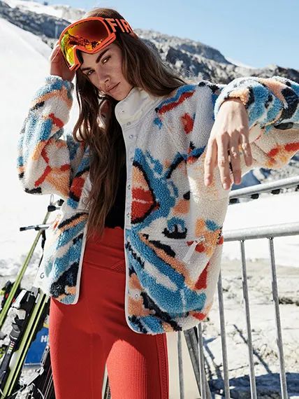 Ski Outfits For Women, Apres Ski Outfit, Ski Fits, Clara Berry, Ski Outfits, Wardrobe Change, Free People Activewear, Travel Girl, Ski Outfit