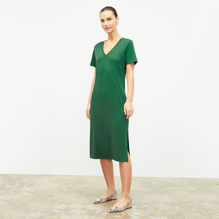 Made from the very best Peruvian pima cotton, the Renee dress features an easy fit, V neck, and side slits. Pair it with sneakers or slides for a relaxed look, or dress it up with some strappy sandals and a belt . Made in Peru with fabric from Peru. Spring Midi Dress With Side Slits For Loungewear, Casual Longline Midi Dress For Loungewear, Green Relaxed Fit Midi Dress For Work, Casual Midi Dress With Side Slits, Casual Midi Dress With Side Slits For Daywear, Spring Midi Dress With Relaxed Fit And Side Slits, Spring Midi Dress With Side Slits And Relaxed Fit, Casual Longline Midi Dress With Relaxed Fit, Casual Cotton Midi Dress With Side Slits