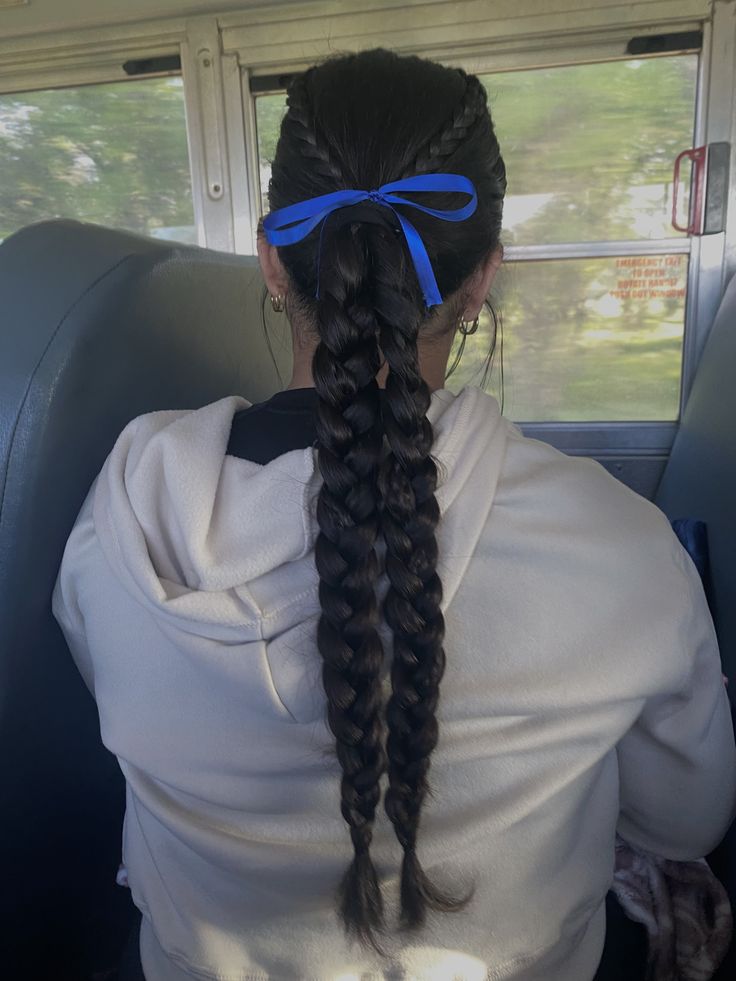 Xc Hair Styles Ribbon, School Spirit Hairstyles, Hair For Cheer Practice, Cheer Braid Hairstyles, Cute Hairstyles For Sport, Cheer Hairstyles For Practice, Hair Styles For Ponytails, Cheer Camp Hairstyles, Fun Volleyball Hairstyles