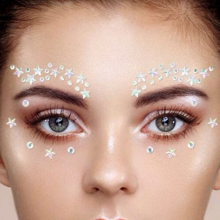 Starry Eyes Face Jewels!!!! So Pretttty! Good For Child Or Adult! Halloween Or Being Extra On A Night Out!!!! Super Cute!!! 2 Available!!! Ships Same Or Next Day!!!! Gem Designs On Face, Halloween Face Jewels, Mermaid Face Jewels, Silver Face Paint, Simple Elf Makeup, Face Jewels Makeup, Fat Thor, Highlighting And Contouring, Jewel Makeup