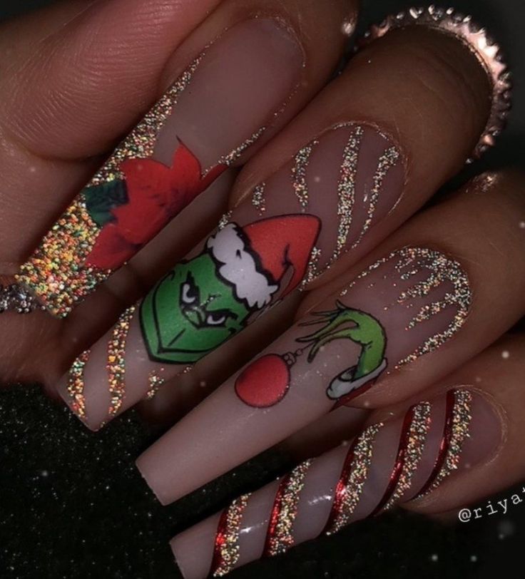 Grinch Stilleto Nails, Nail Christmas Designs Xmas, Short Grinch Nails Designs, Fancy Christmas Nail Designs, Christmas Nails Grinch Art Designs, Grinch Christmas Nail Designs, Chucky Nail Designs, Grinch Christmas Nails Acrylic, Christmas Themed Nails Acrylic