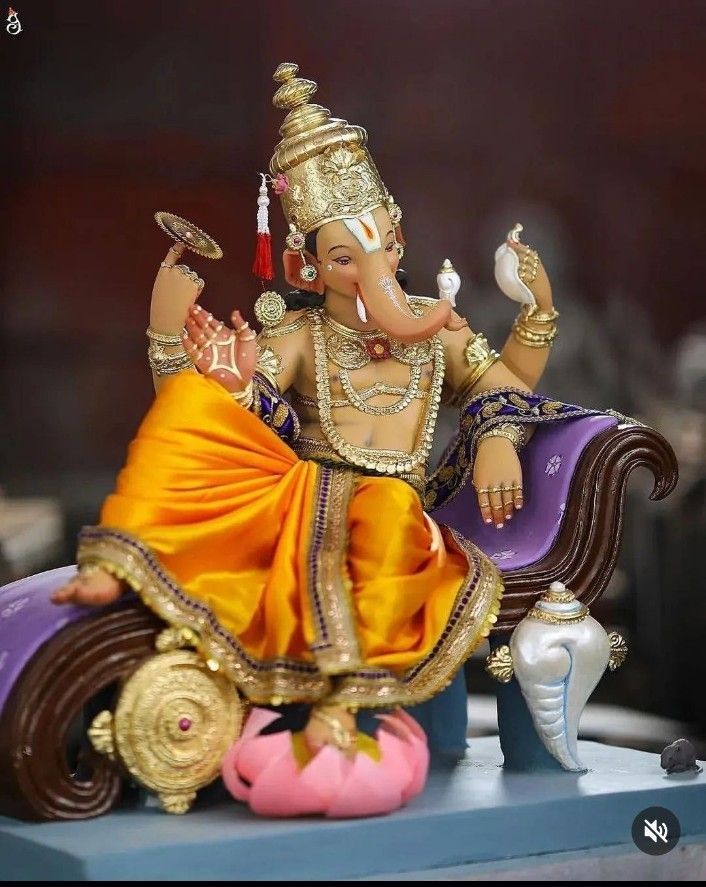 Ganpati Bapa Morya 🙏 Ganesha Art Illustration, Photos Of Ganesha, Ganesh Murti, Mandir Decoration, Indian Freedom Fighters, Ganesh Ji Images, Ganpati Bappa Photo, Ganesh Lord, Ganesh Art Paintings