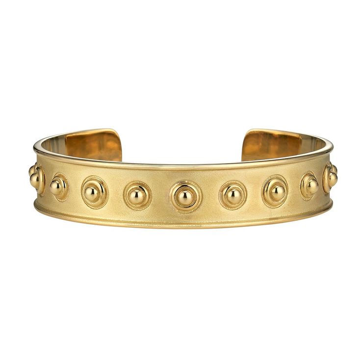 18k gold Florentine cuff. Made in Florence. Formal Yellow Gold Brass Cuff Bracelet, Ornate Gold Round Cuff Bracelet, Ornate Gold Cuff Bracelet With Intricate Design, Yellow Gold Brass Cuff Bracelet, Elegant Yellow Gold Brass Cuff Bracelet, Ornate Gold Cuff Bracelet, Florentine Jewelry, Luxury Yellow Gold Cuff Bangle, Tarnish Resistant Yellow Gold Brass Cuff Bracelet